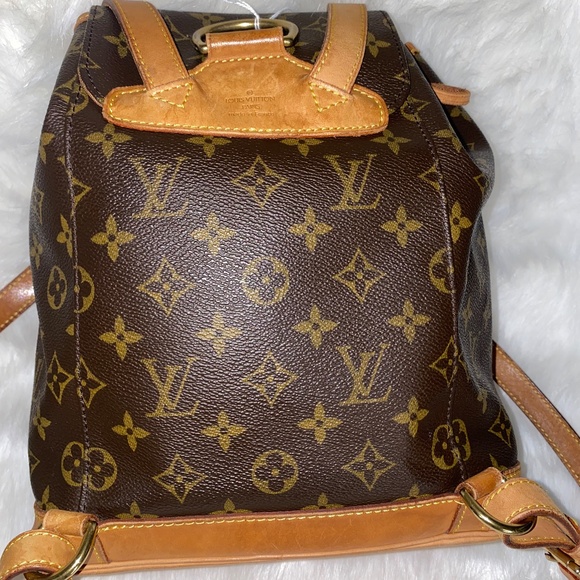 Louis Vuitton Monogram Montsouris Backpack preowned authentic - Picture 2 of 16